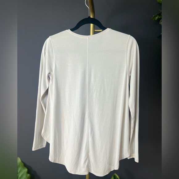 Lululemon - Picture 12 of 15